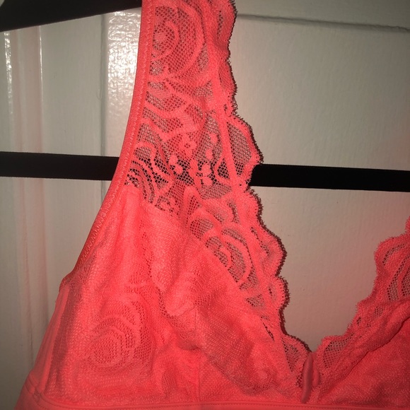 PINK Bralette - Picture 1 of 8